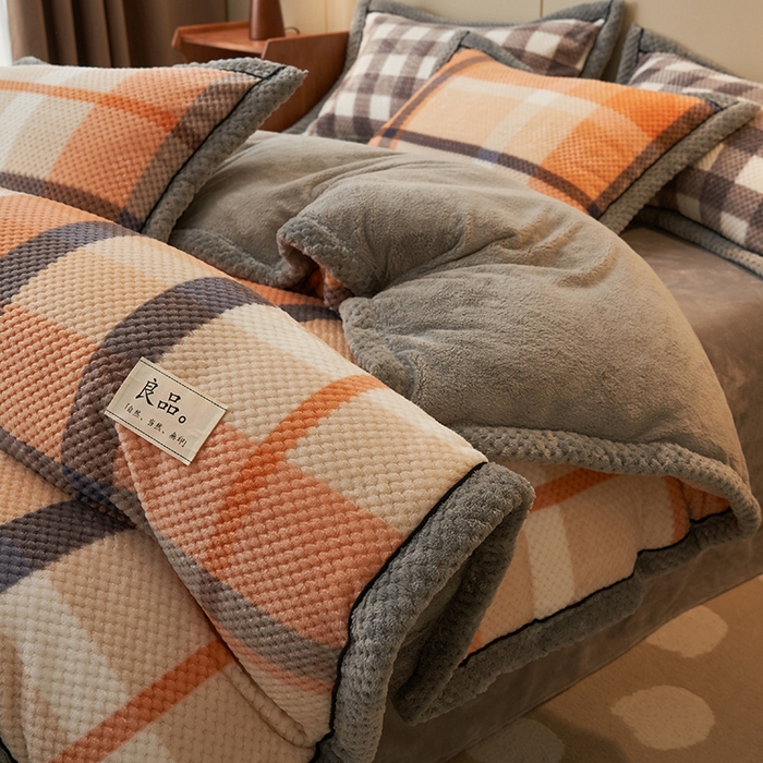 91家纺网 家纺一手货源 找家纺 早晨家纺 2025新款豆豆款菠萝格-可拆卸冬被 豆豆绒-大格橙