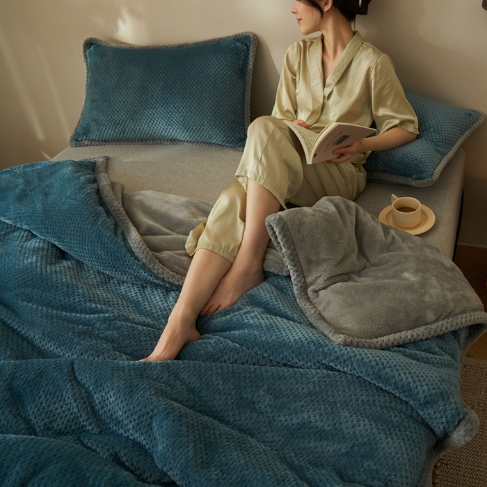 91家纺网 家纺一手货源 找家纺 早晨家纺 2025新款尚流款-提花双层毛毯【拉链款】 尚流-孔雀蓝