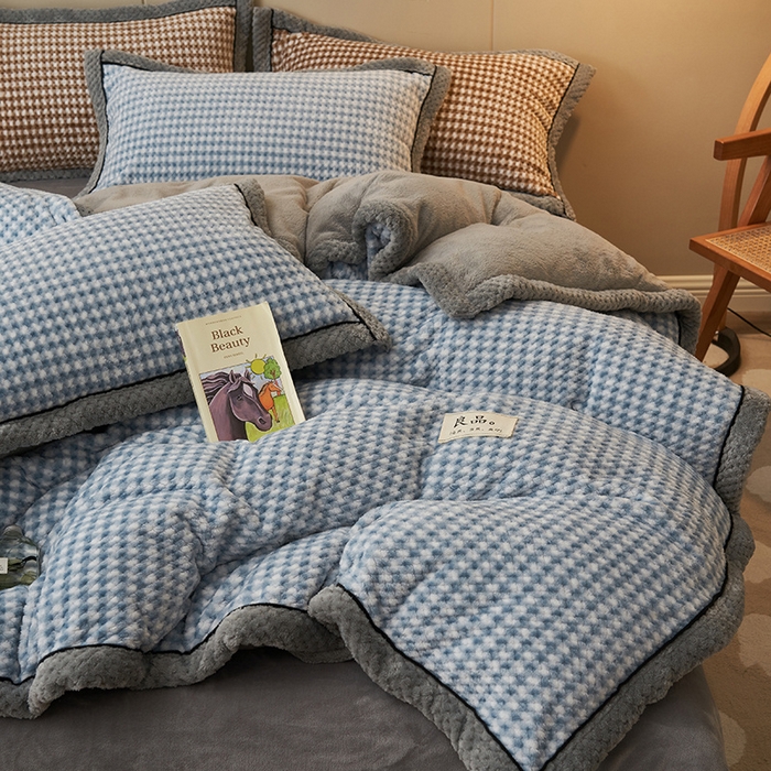 91家纺网 家纺一手货源 找家纺 早晨家纺 2025新款豆豆款菠萝格-可拆卸冬被 豆豆绒-小格蓝