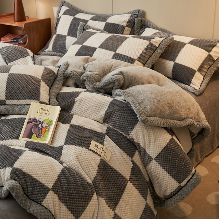 91家纺网 家纺一手货源 找家纺 早晨家纺 2025新款豆豆款菠萝格-可拆卸冬被 豆豆绒-大方格灰