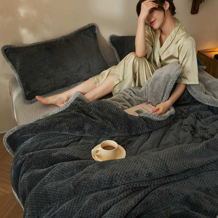 91家纺网 家纺一手货源 找家纺 早晨家纺 2025新款尚流款-提花双层毛毯【拉链款】 尚流-深灰