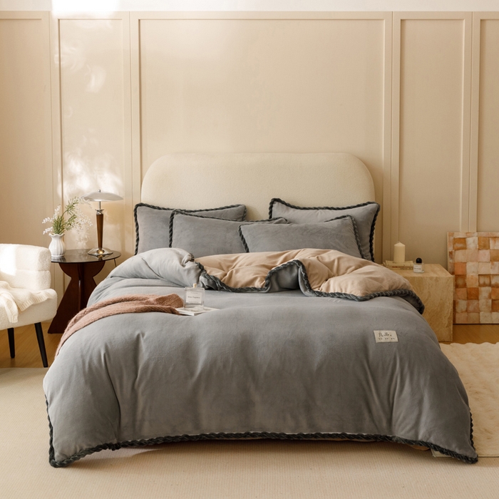 91家纺网 家纺一手货源 找家纺 早晨家纺 2025新款双拼牛奶绒-单被套 双拼浅灰+米驼