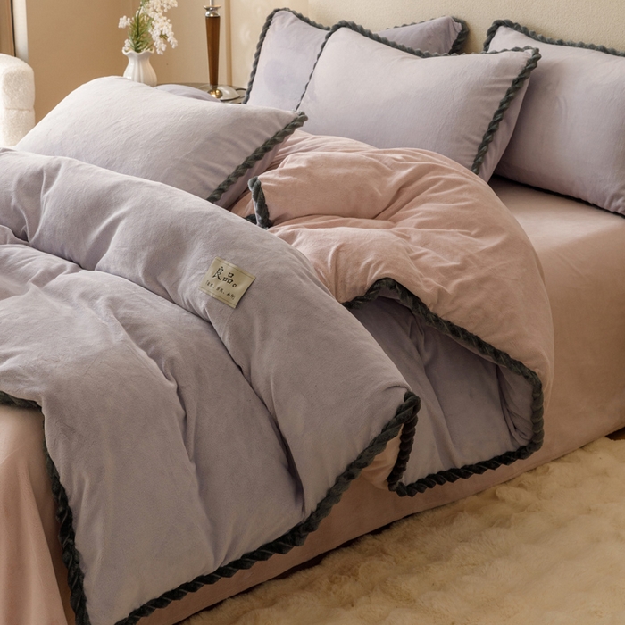 91家纺网 家纺一手货源 找家纺 早晨家纺 2025新款双拼牛奶绒-单被套 双拼浅紫+玉色