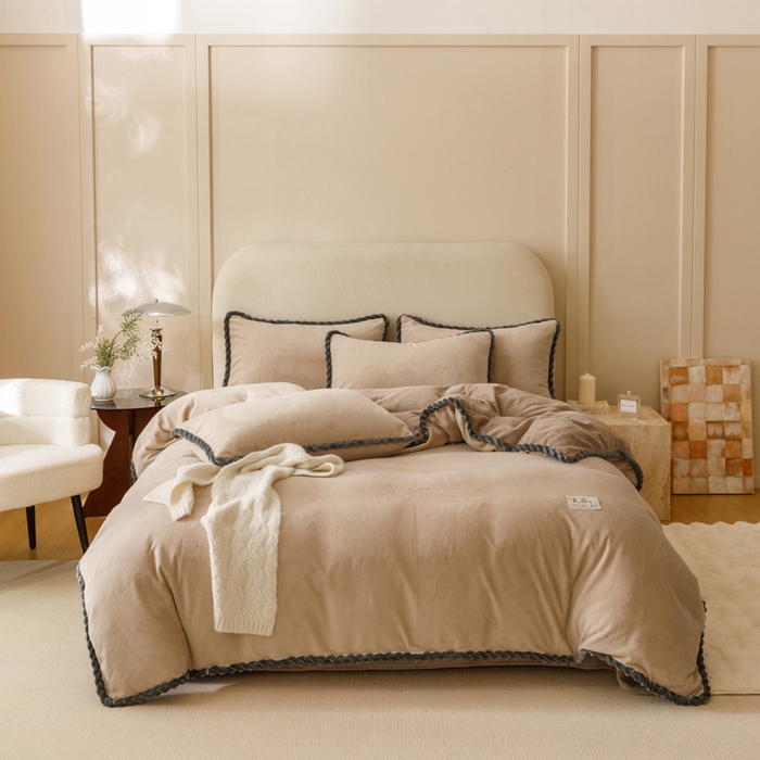 91家纺网 家纺一手货源 找家纺 早晨家纺 2025新款双拼牛奶绒-单被套 双拼米驼+奶茶咖