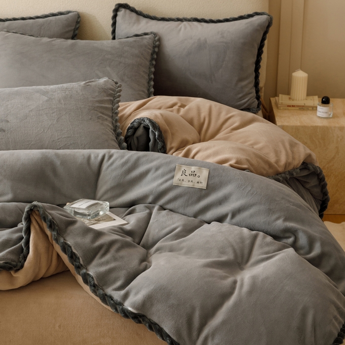91家纺网 家纺一手货源 找家纺 早晨家纺 2025新款双拼牛奶绒-单被套 双拼浅灰+米驼
