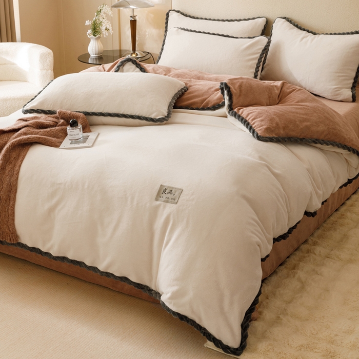 91家纺网 家纺一手货源 找家纺 早晨家纺 2025新款双拼牛奶绒-单被套 双拼奶白+奶茶咖