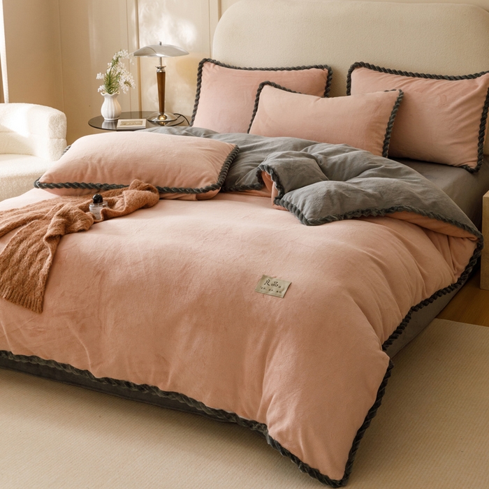 91家纺网 家纺一手货源 找家纺 早晨家纺 2025新款双拼牛奶绒-单被套 双拼玉色+浅灰