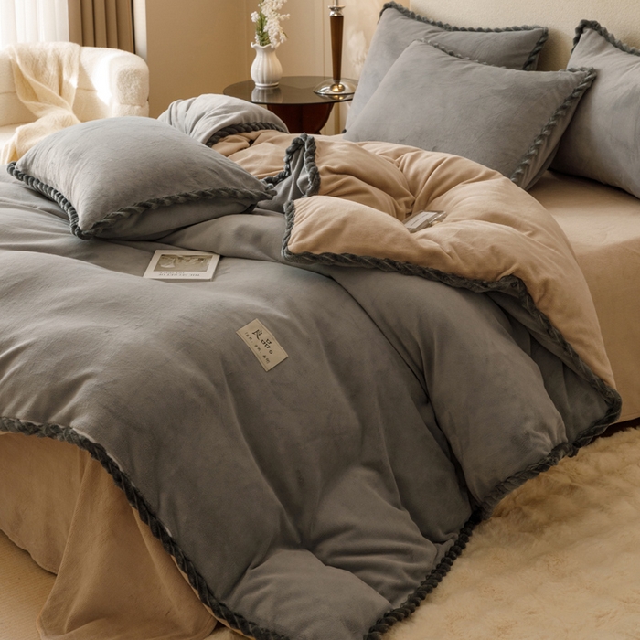 91家纺网 家纺一手货源 找家纺 早晨家纺 2025新款双拼牛奶绒-单被套 双拼浅灰+米驼