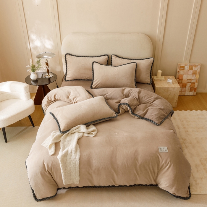 91家纺网 家纺一手货源 找家纺 早晨家纺 2025新款双拼牛奶绒-单被套 双拼米驼+奶茶咖