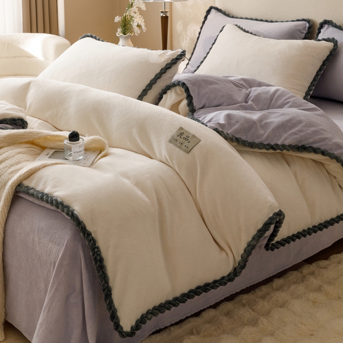 91家纺网 家纺一手货源 找家纺 早晨家纺 2025新款双拼牛奶绒-单被套 双拼奶白+浅紫