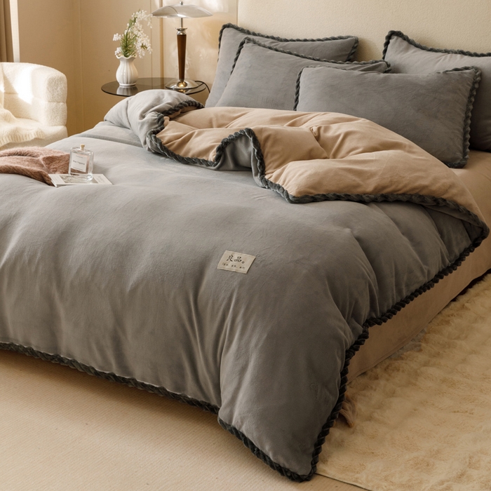 91家纺网 家纺一手货源 找家纺 早晨家纺 2025新款双拼牛奶绒-单被套 双拼浅灰+米驼
