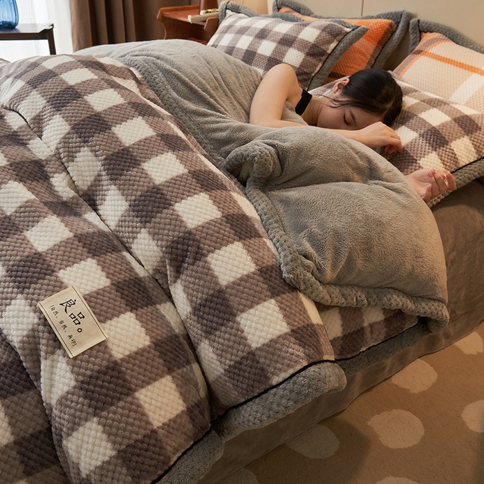 91家纺网 家纺一手货源 找家纺 早晨家纺 2025新款豆豆款菠萝格-可拆卸冬被 豆豆绒-多哥咖