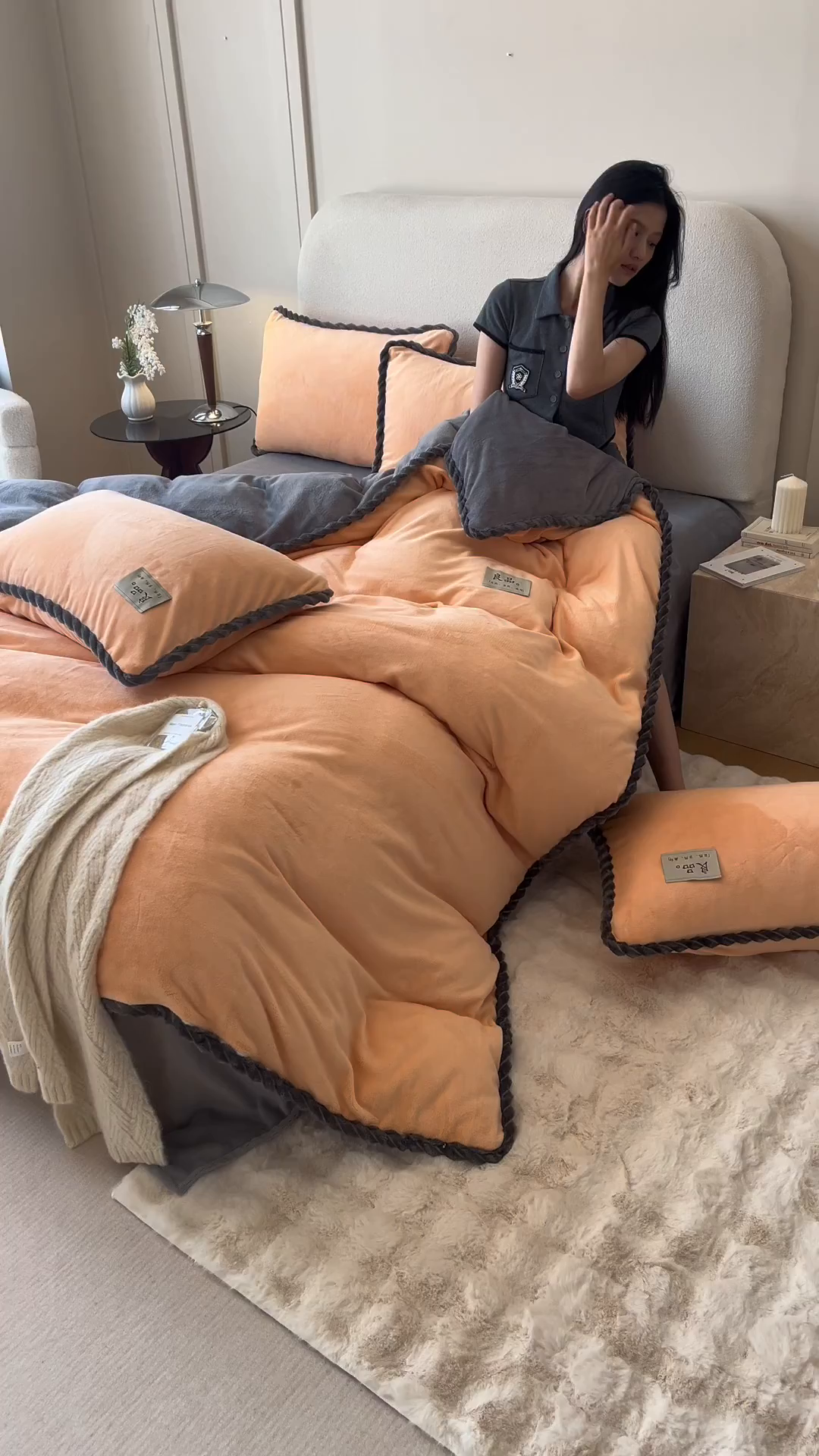 91家纺网 家纺一手货源 找家纺 早晨家纺 2025新款双拼牛奶绒-单被套 双拼橘色+浅灰