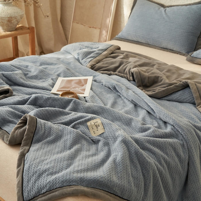 91家纺网 家纺一手货源 找家纺 早晨家纺 2025新款青沐款-提花双层毛毯【拉链款】 青沐-宾利蓝