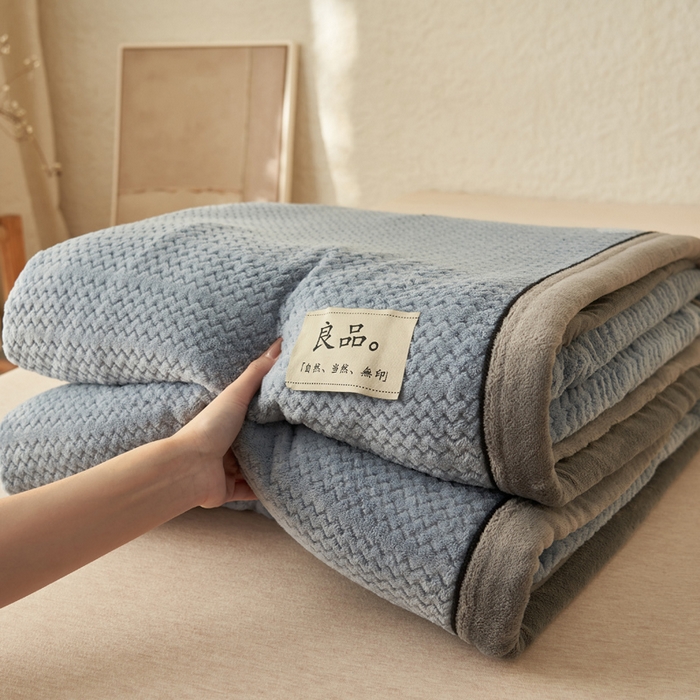 91家纺网 家纺一手货源 找家纺 早晨家纺 2025新款青沐款-提花双层毛毯【拉链款】 青沐-宾利蓝