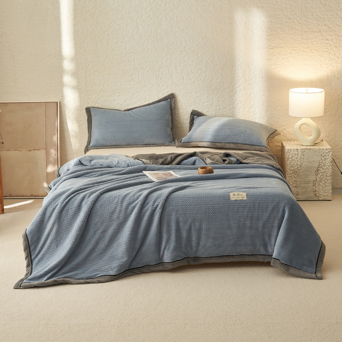 91家纺网 家纺一手货源 找家纺 早晨家纺 2025新款青沐款-提花双层毛毯【拉链款】 青沐-宾利蓝