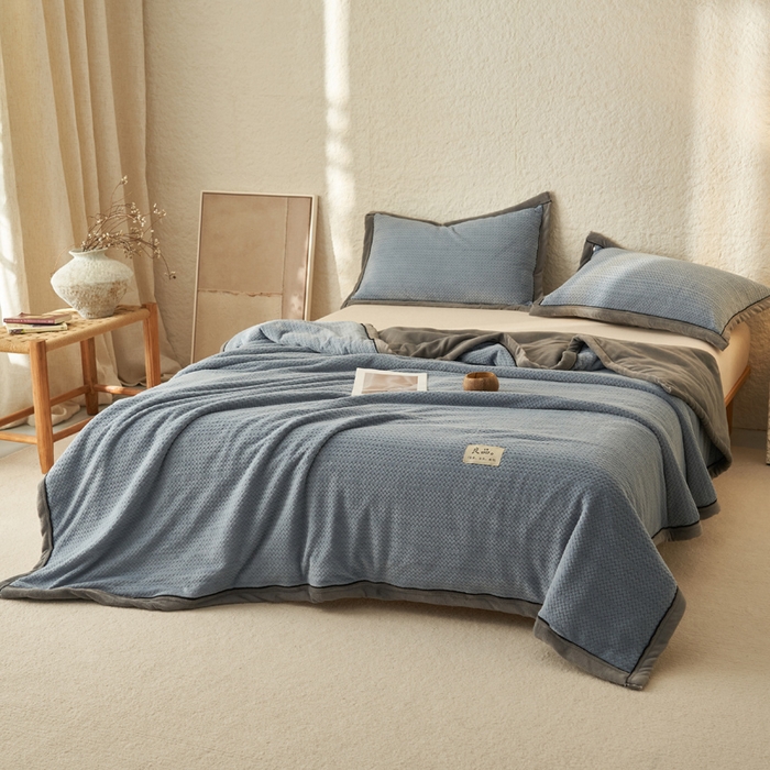 91家纺网 家纺一手货源 找家纺 早晨家纺 2025新款青沐款-提花双层毛毯【拉链款】 青沐-宾利蓝