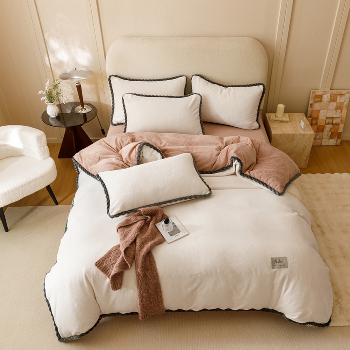 91家纺网 家纺一手货源 找家纺 早晨家纺 2025新款纯色双拼牛奶绒-可拆卸冬被 双拼奶白+奶茶咖