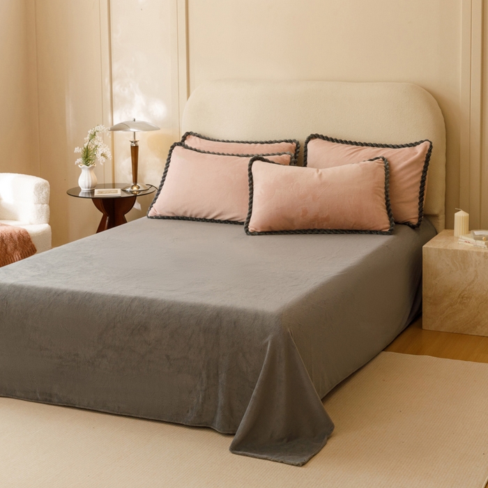 91家纺网 家纺一手货源 找家纺 早晨家纺 2025新款纯色双拼牛奶绒-可拆卸冬被 双拼玉色+浅灰