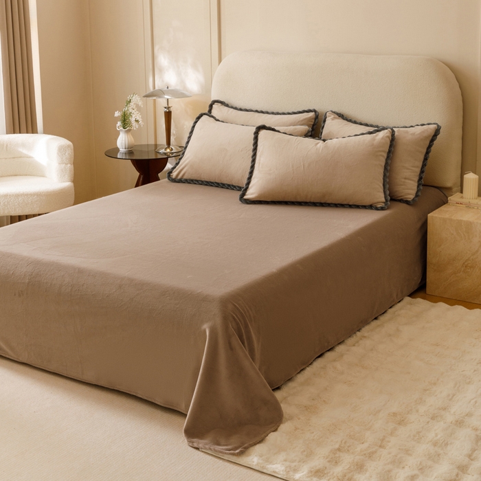 91家纺网 家纺一手货源 找家纺 早晨家纺 2025新款纯色双拼牛奶绒-可拆卸冬被 双拼米驼+奶茶咖