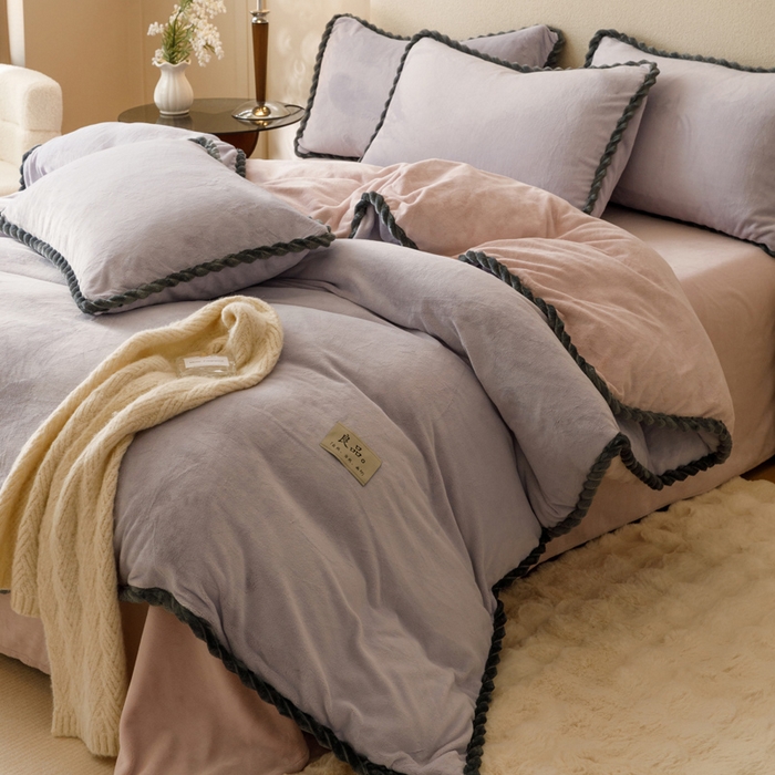 91家纺网 家纺一手货源 找家纺 早晨家纺 2025新款纯色双拼牛奶绒-可拆卸冬被 双拼浅紫+玉色
