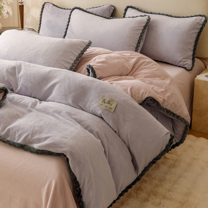 91家纺网 家纺一手货源 找家纺 早晨家纺 2025新款纯色双拼牛奶绒-可拆卸冬被 双拼浅紫+玉色