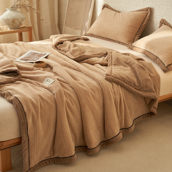 91家纺网 家纺一手货源 找家纺 早晨家纺 2025新款青沐款-提花双层毛毯【拉链款】 青沐-米驼