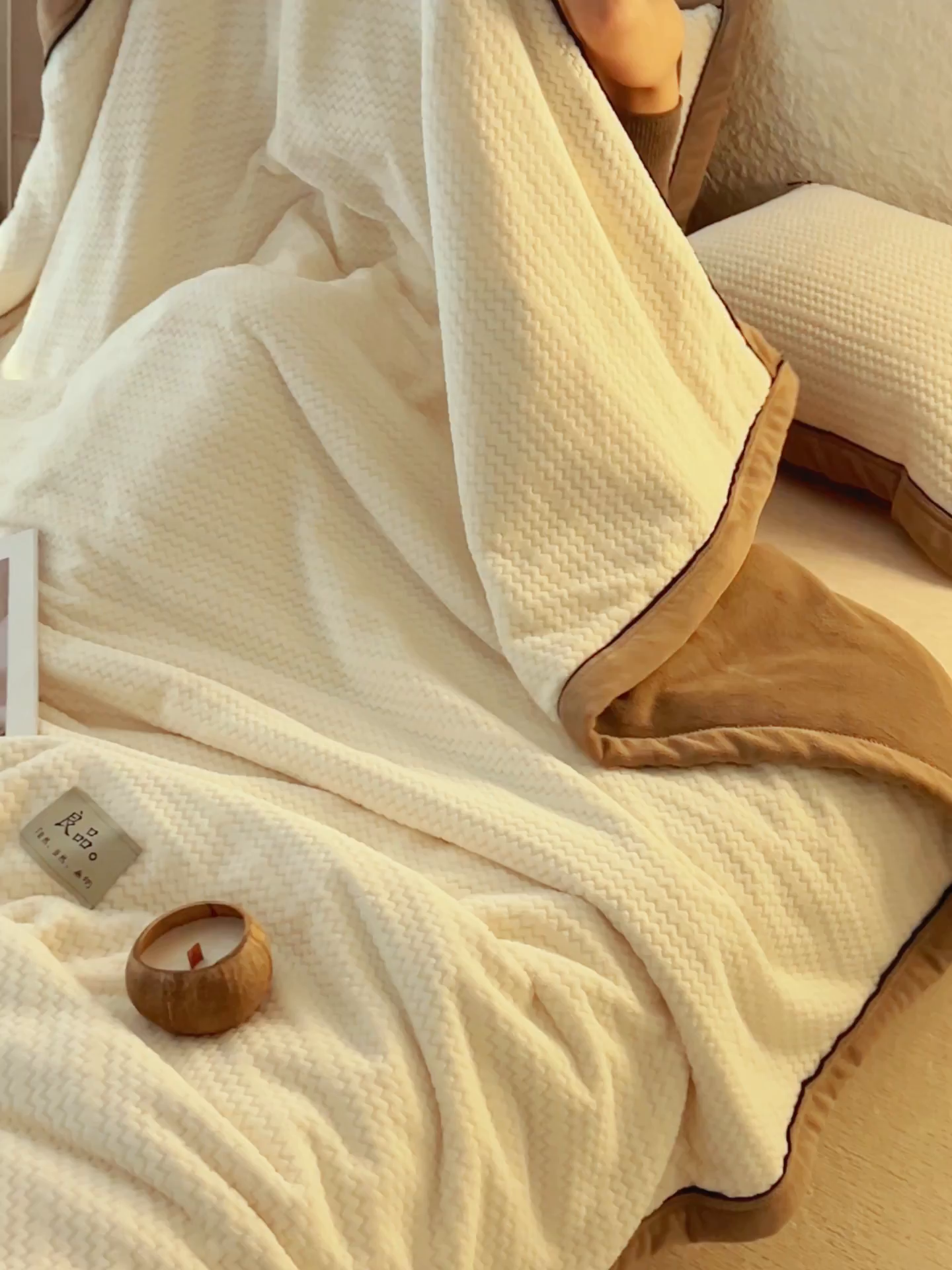 91家纺网 家纺一手货源 找家纺 早晨家纺 2025新款青沐款-提花双层毛毯【拉链款】 青沐-奶昔白