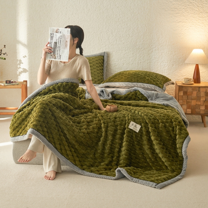 91家纺网 家纺一手货源 找家纺 早晨家纺 2025新款金贵款-提花双层毛毯【拉链款】 金贵-橄榄绿