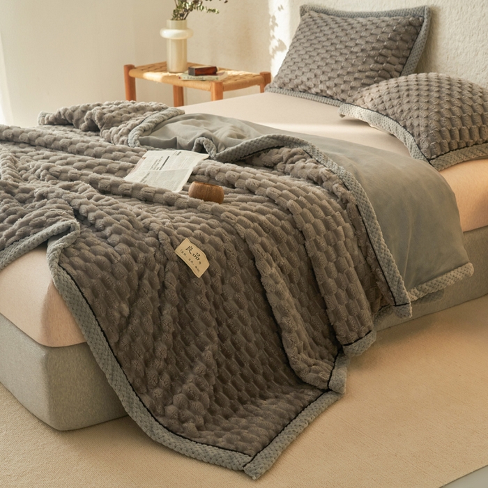 91家纺网 家纺一手货源 找家纺 早晨家纺 2025新款金贵款-提花双层毛毯【拉链款】 金贵-浅灰