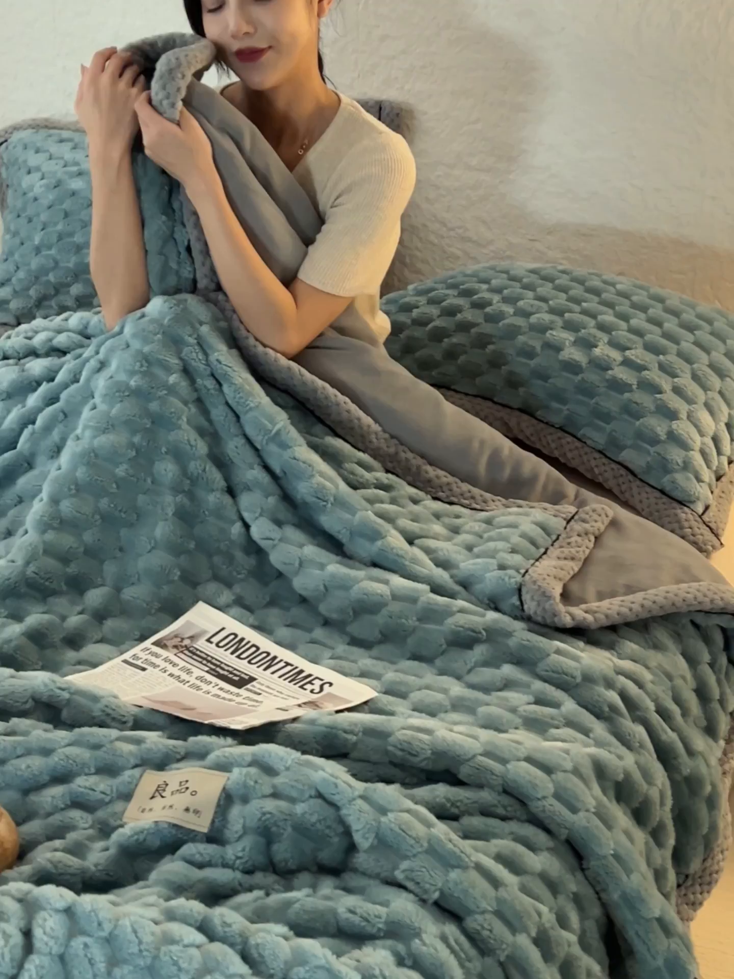 91家纺网 家纺一手货源 找家纺 （总）早晨家纺 2025新款金贵款-提花双层毛毯【拉链款】