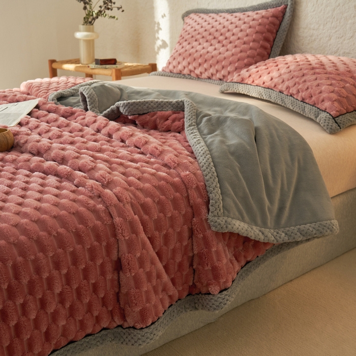 91家纺网 家纺一手货源 找家纺 早晨家纺 2025新款金贵款-提花双层毛毯【拉链款】 金贵-豆沙