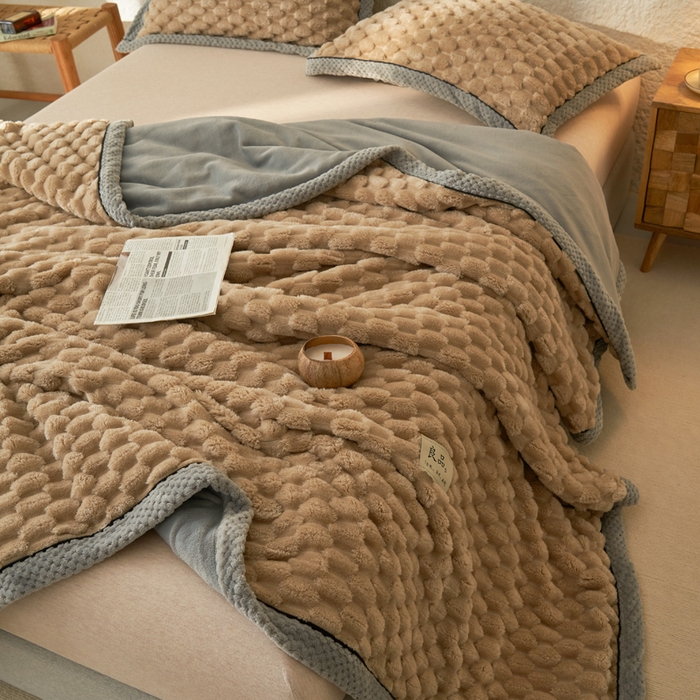 91家纺网 家纺一手货源 找家纺 早晨家纺 2025新款金贵款-提花双层毛毯【拉链款】 金贵-米驼