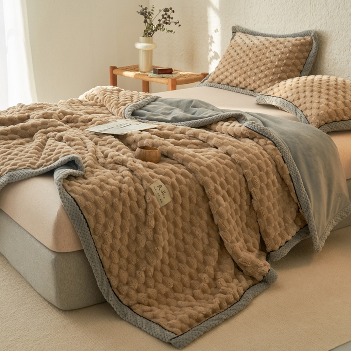 91家纺网 家纺一手货源 找家纺 早晨家纺 2025新款金贵款-提花双层毛毯【拉链款】 金贵-米驼