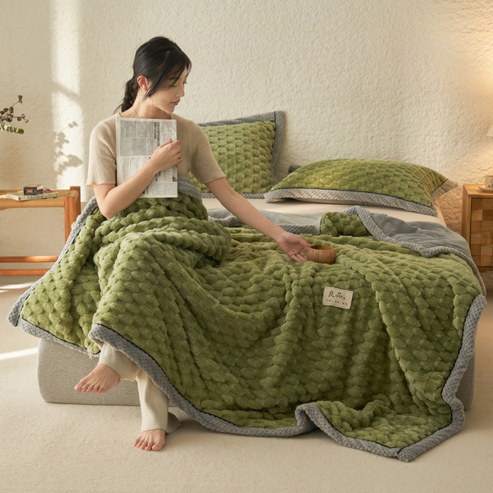 91家纺网 家纺一手货源 找家纺 早晨家纺 2025新款金贵款-提花双层毛毯【拉链款】 金贵-草绿