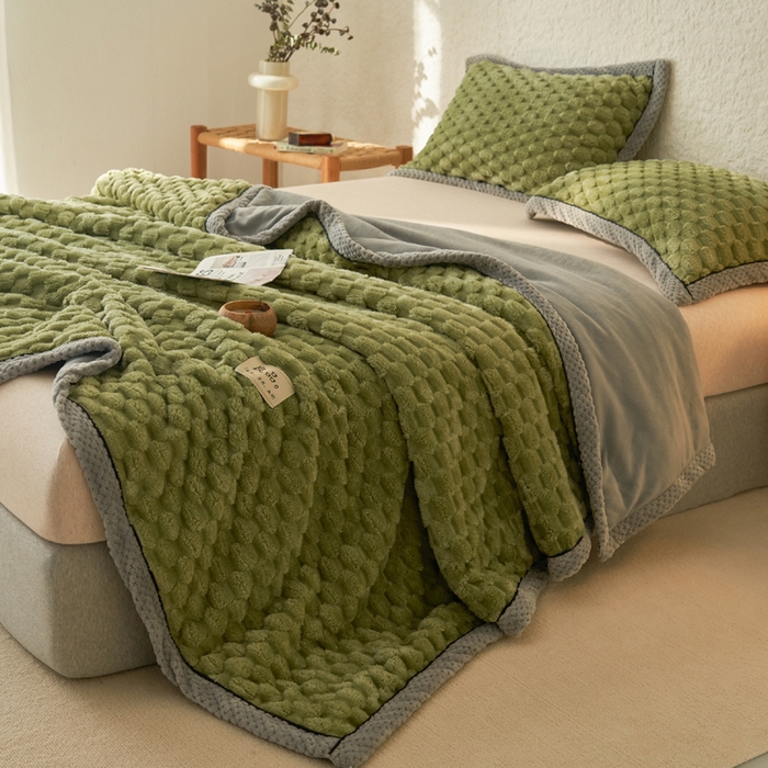 91家纺网 家纺一手货源 找家纺 早晨家纺 2025新款金贵款-提花双层毛毯【拉链款】 金贵-草绿