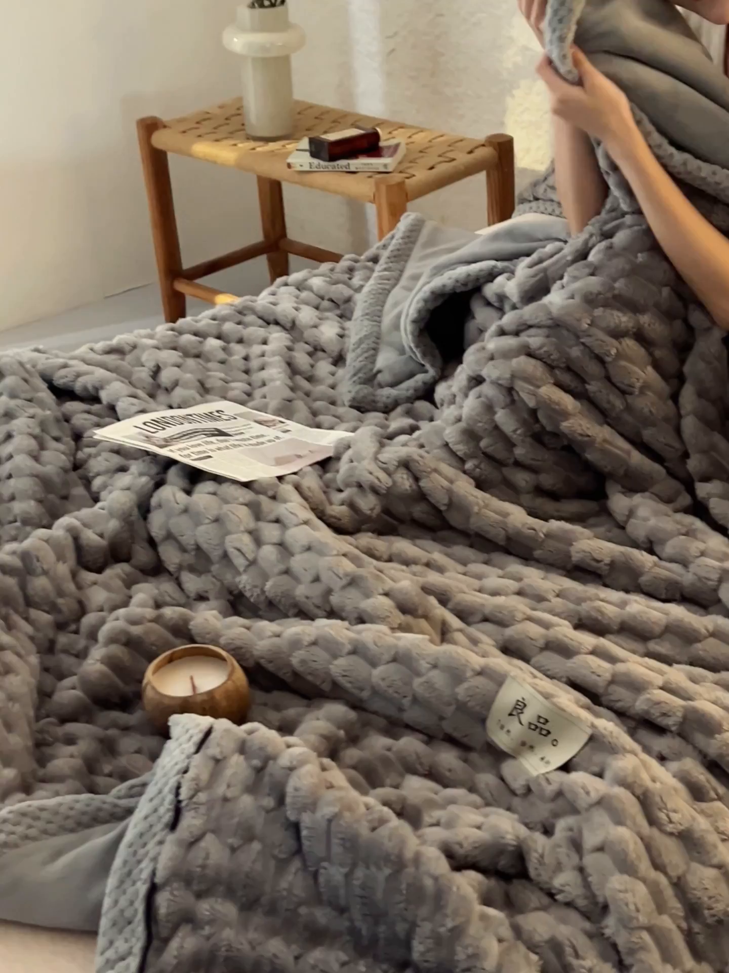 91家纺网 家纺一手货源 找家纺 早晨家纺 2025新款金贵款-提花双层毛毯【拉链款】 金贵-浅灰