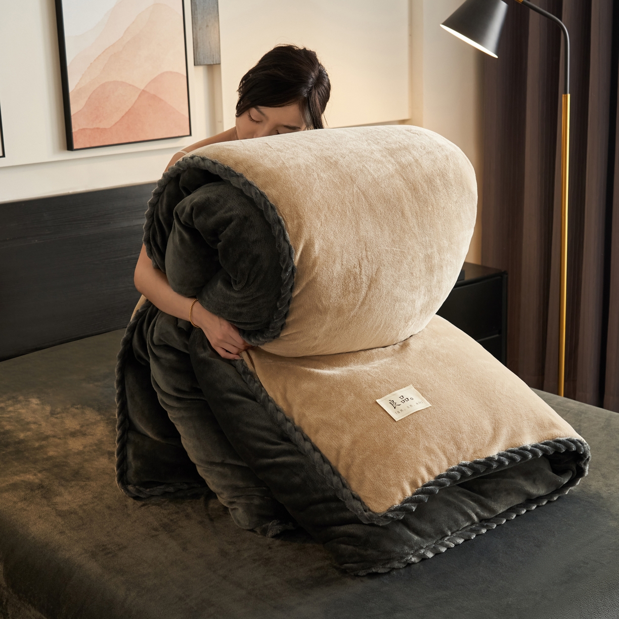 91家纺网 家纺一手货源 找家纺 （总）早晨家纺 2025新款黑金牛奶绒纯色可拆洗冬被风格1