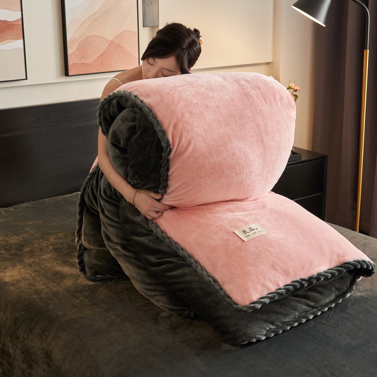 91家纺网 家纺一手货源 找家纺 （总）早晨家纺 2025新款黑金牛奶绒纯色可拆洗冬被风格1