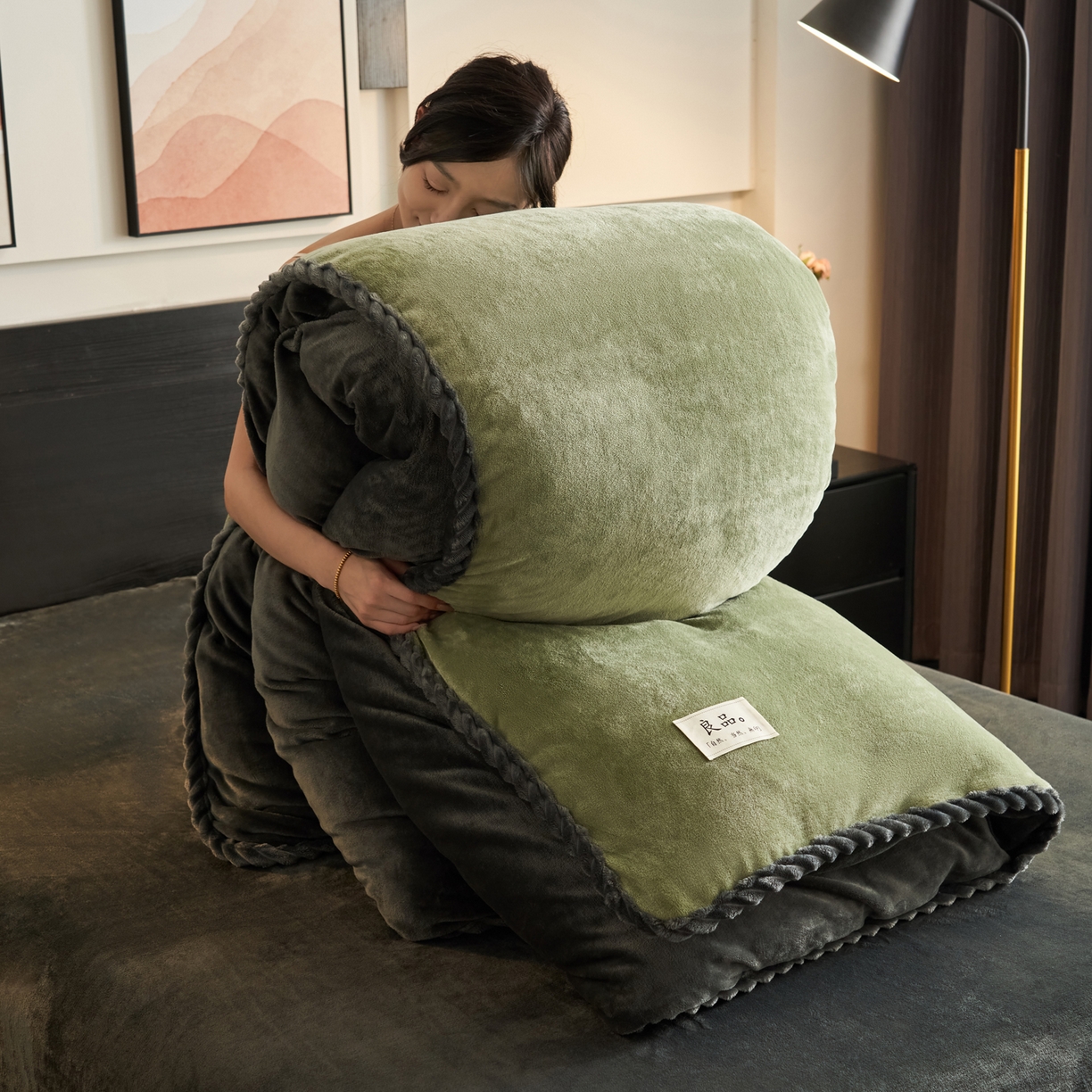 91家纺网 家纺一手货源 找家纺 早晨家纺 2025新款黑金牛奶绒纯色可拆洗冬被风格1 黑金-草绿