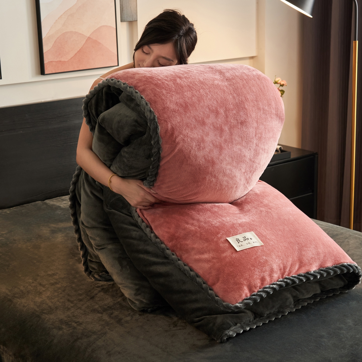 91家纺网 家纺一手货源 找家纺 早晨家纺 2025新款黑金牛奶绒纯色可拆洗冬被风格1 黑金-豆沙