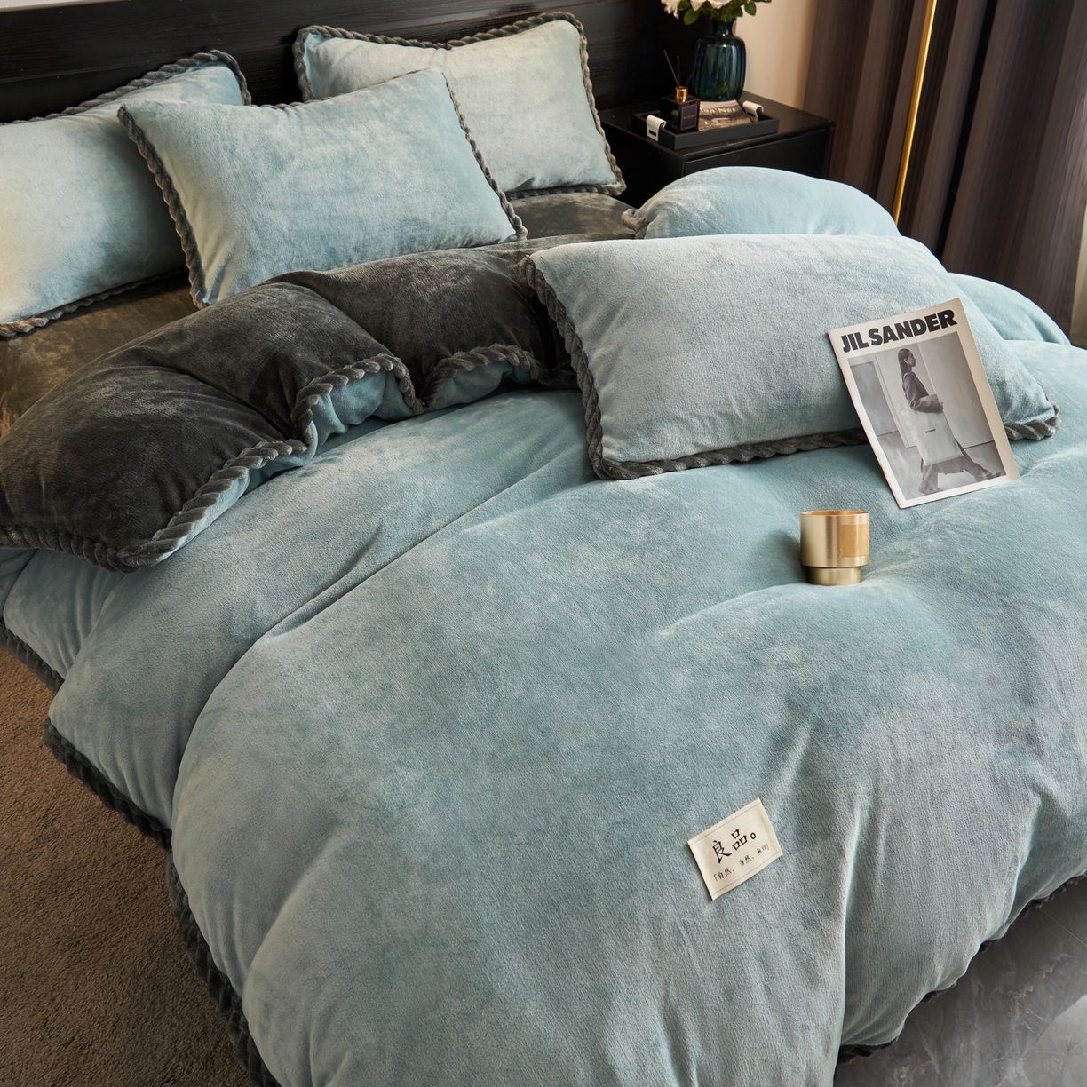 91家纺网 家纺一手货源 找家纺 早晨家纺 2025新款黑金牛奶绒纯色可拆洗冬被风格1 黑金-孔蓝