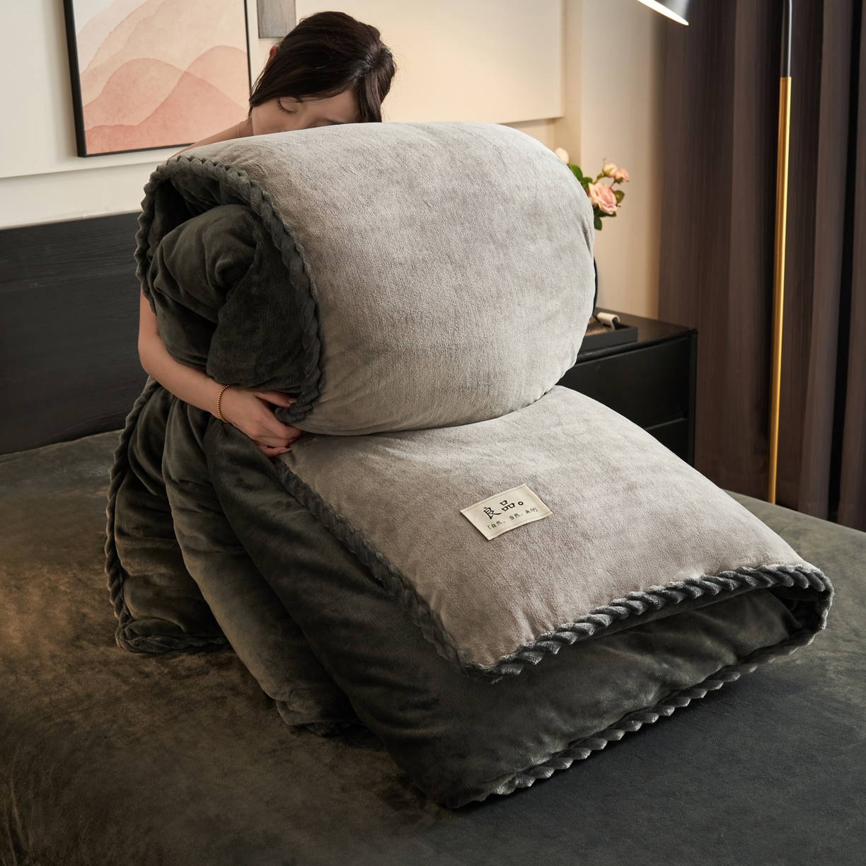 91家纺网 家纺一手货源 找家纺 早晨家纺 2025新款黑金牛奶绒纯色可拆洗冬被风格1 黑金-浅灰