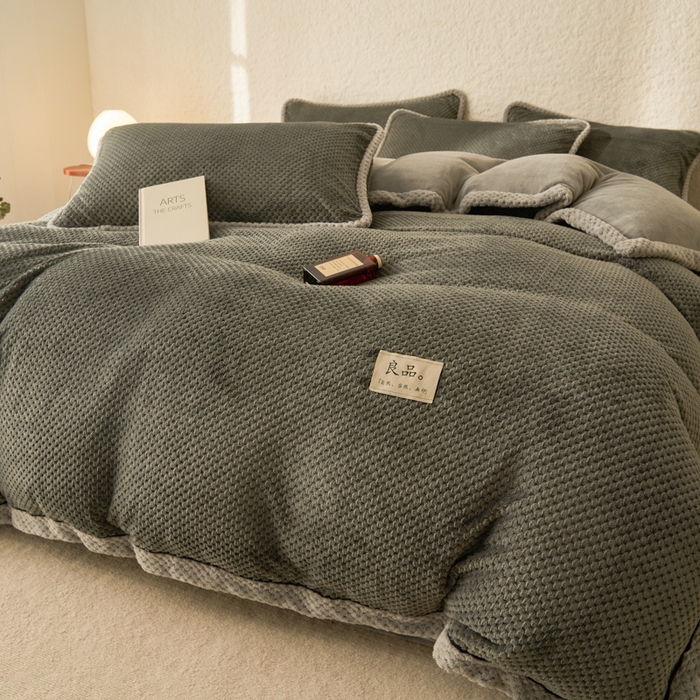 91家纺网 家纺一手货源 找家纺 早晨家纺 2025新款尚流款牛奶绒提花-单被套 尚流-深灰