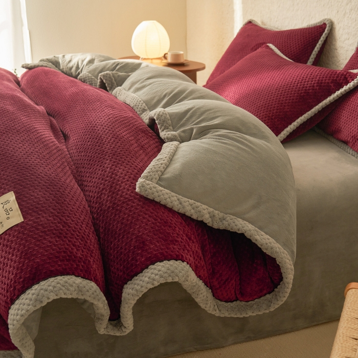 91家纺网 家纺一手货源 找家纺 早晨家纺 2025新款尚流款牛奶绒提花-单被套 尚流-酒红