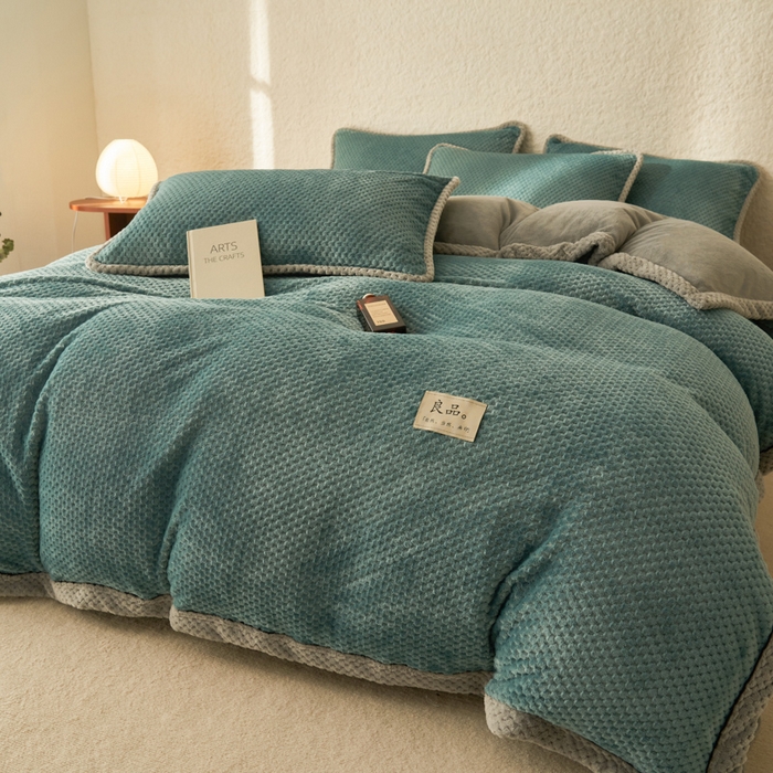 91家纺网 家纺一手货源 找家纺 早晨家纺 2025新款尚流款牛奶绒提花-单被套 尚流-孔雀蓝