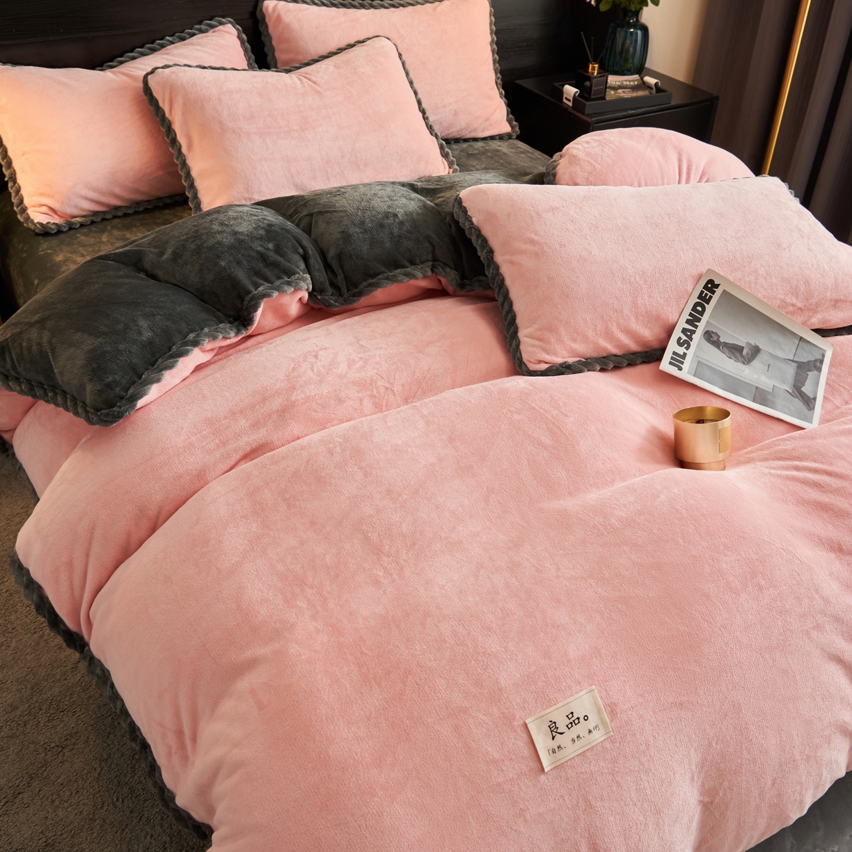 91家纺网 家纺一手货源 找家纺 早晨家纺 2025新款黑金牛奶绒纯色可拆洗冬被风格1 黑金-玉色