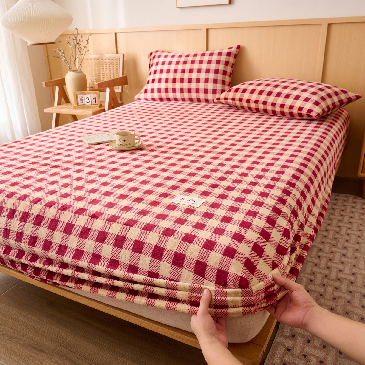 91家纺网 家纺一手货源 找家纺 早晨家纺 2025新款野牧款高克重牛奶绒印花单床笠 野牧-红小格