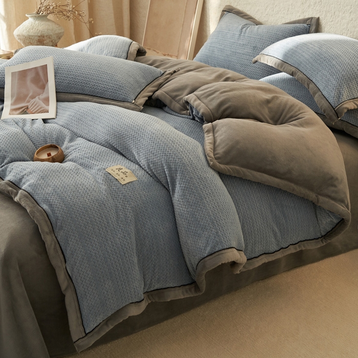 91家纺网 家纺一手货源 找家纺 早晨家纺 2025新款青沐款牛奶绒提花-单被套 青沐-宾利蓝