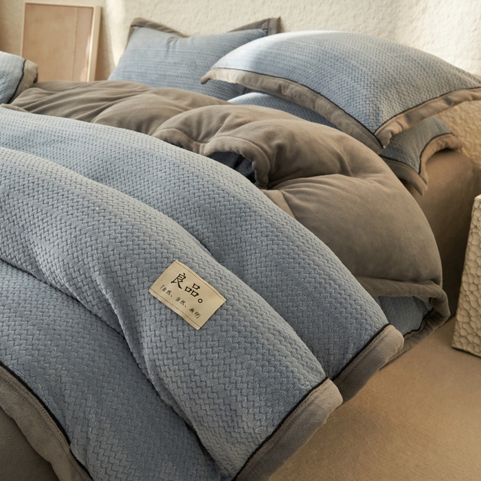 91家纺网 家纺一手货源 找家纺 早晨家纺 2025新款青沐款牛奶绒提花-单被套 青沐-宾利蓝